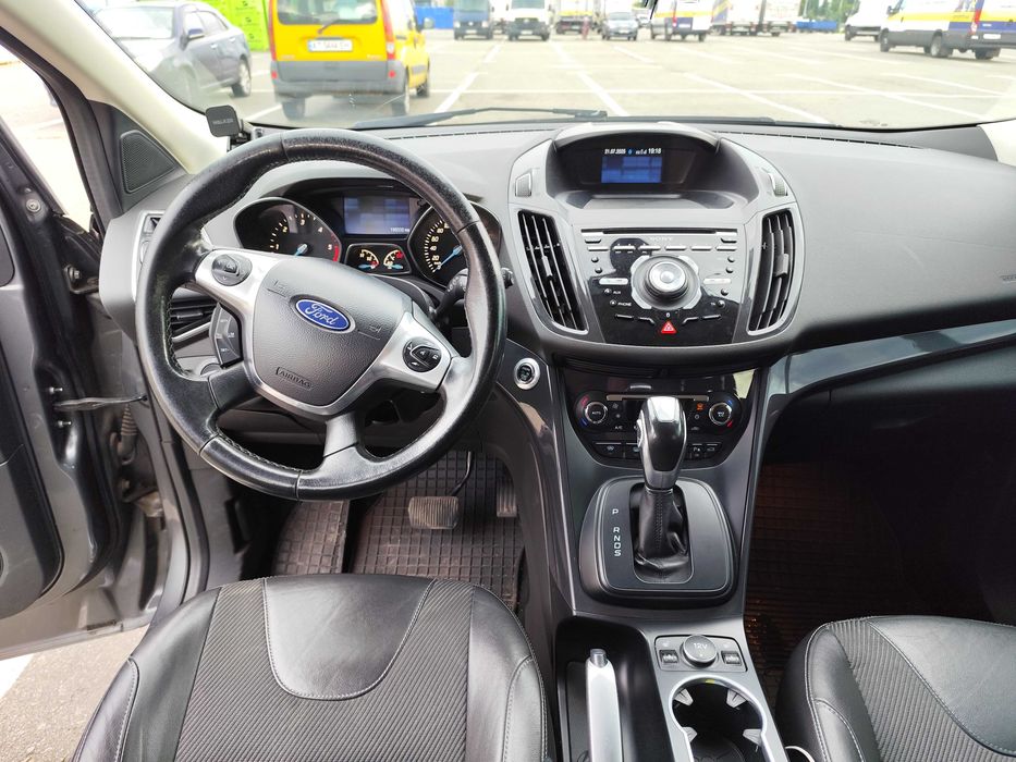 Продаж Ford Kuga 2014