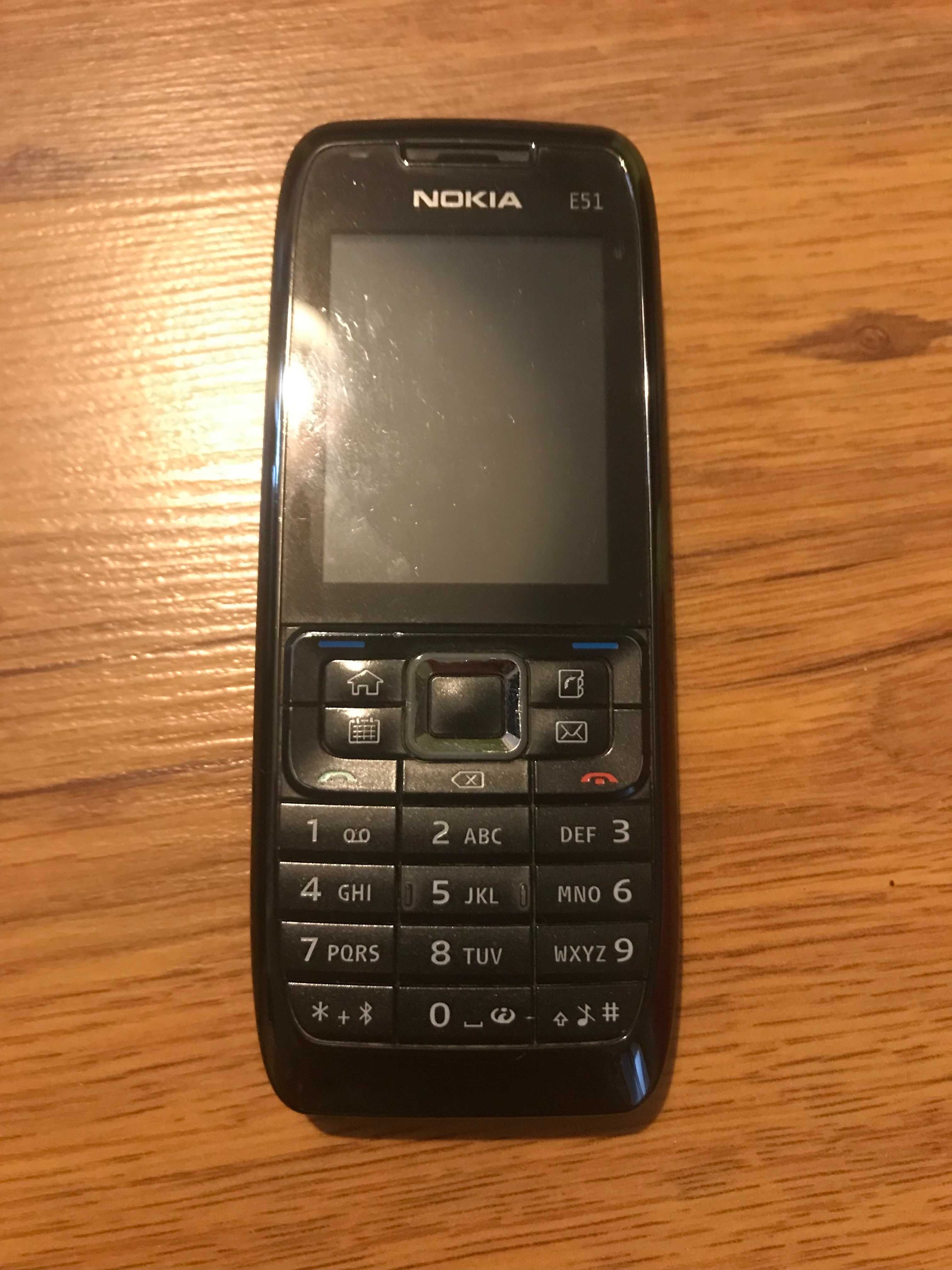 Telefon Nokia E51