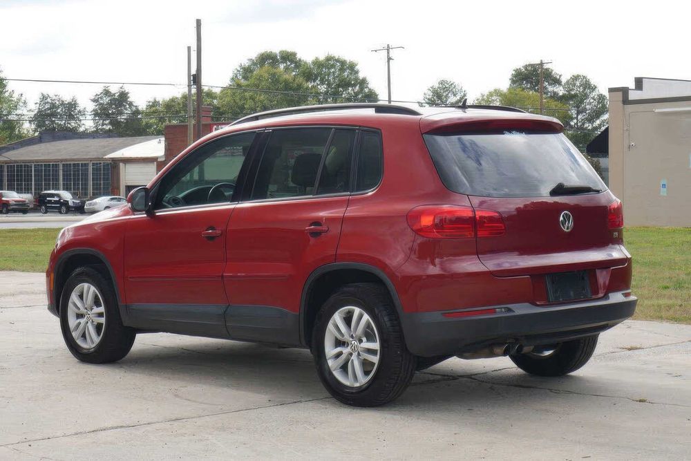 Volkswagen Tiguan SEL      2016