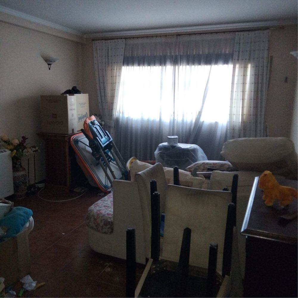 T2 C/ Garagem (pouco tempo de uso) p/ PARTICULARES-S/Med. Imobiliária