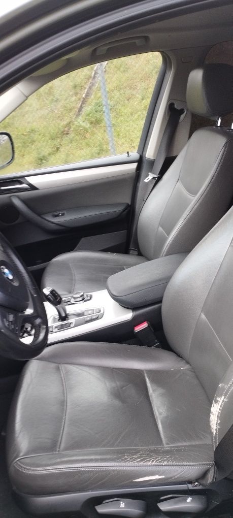 BMW xdrive 2.0 cinza escuro