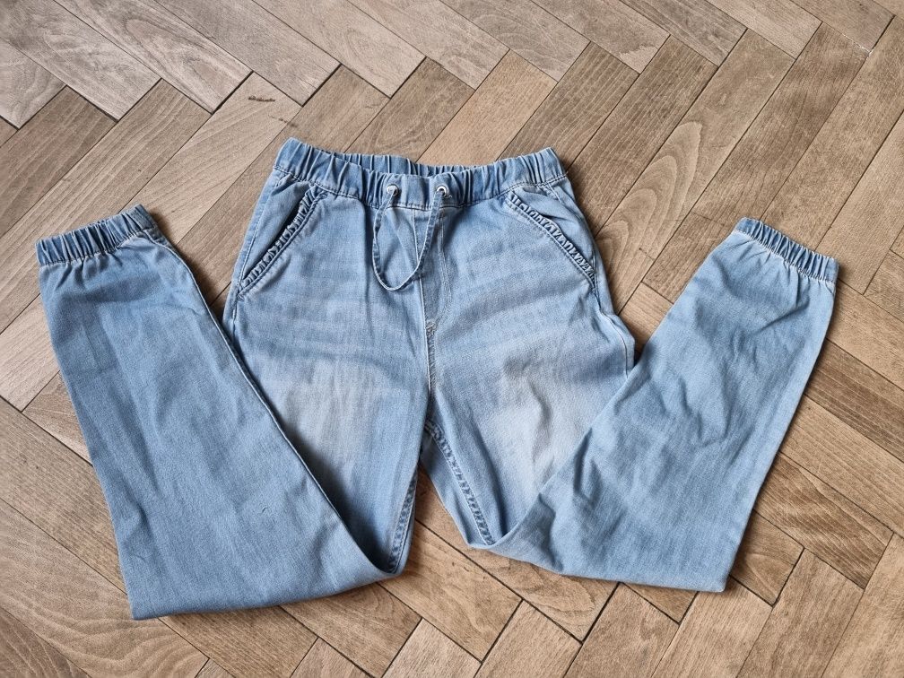 H&M- joggery dziewczece na wzrost  140 cm
