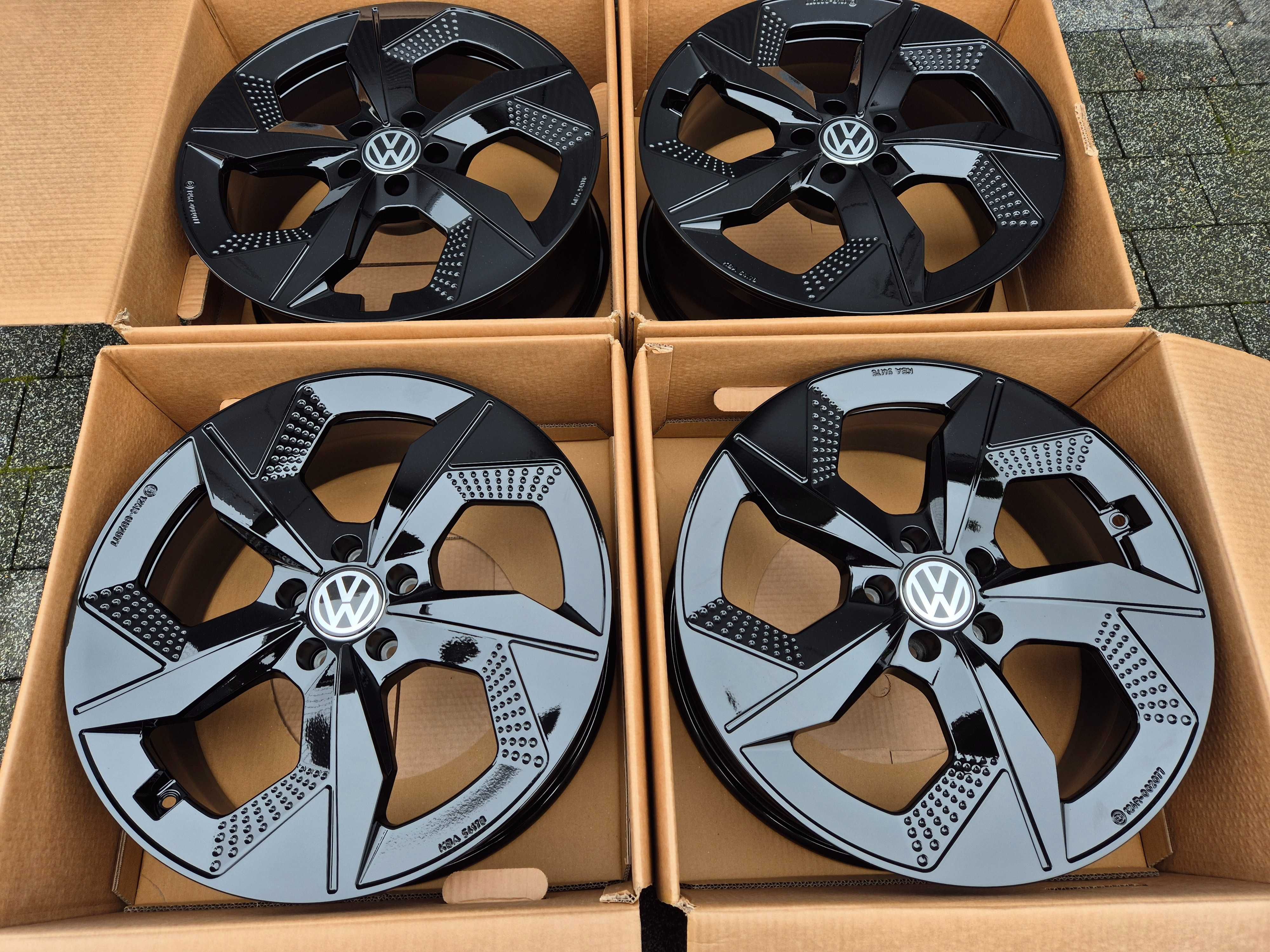 Felgi 19 VW Passat B7 B8 B9 Arteon GOLF Touran Tiguan T-Roc ID 5x112