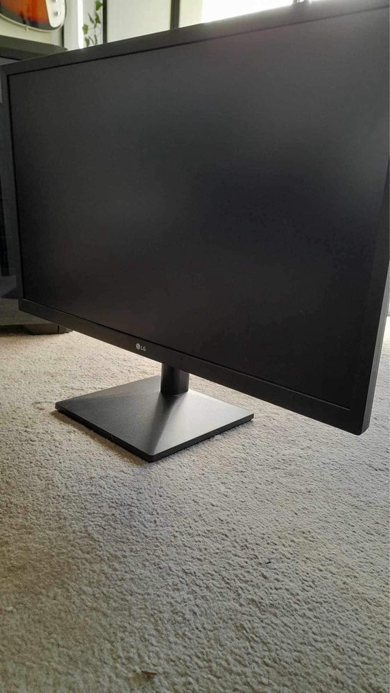 Zestaw komputer i monitor LG