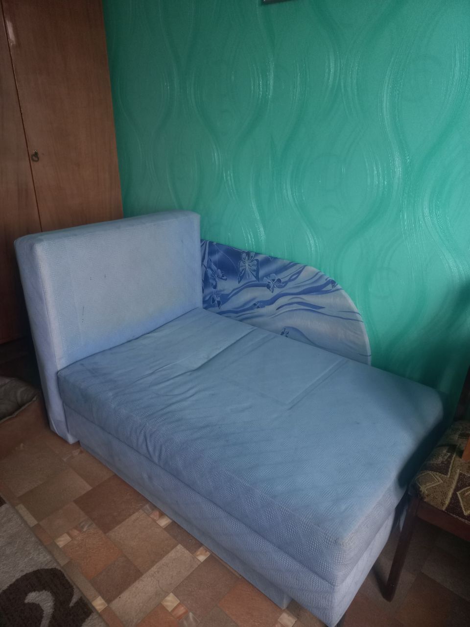 Продам диван малютка