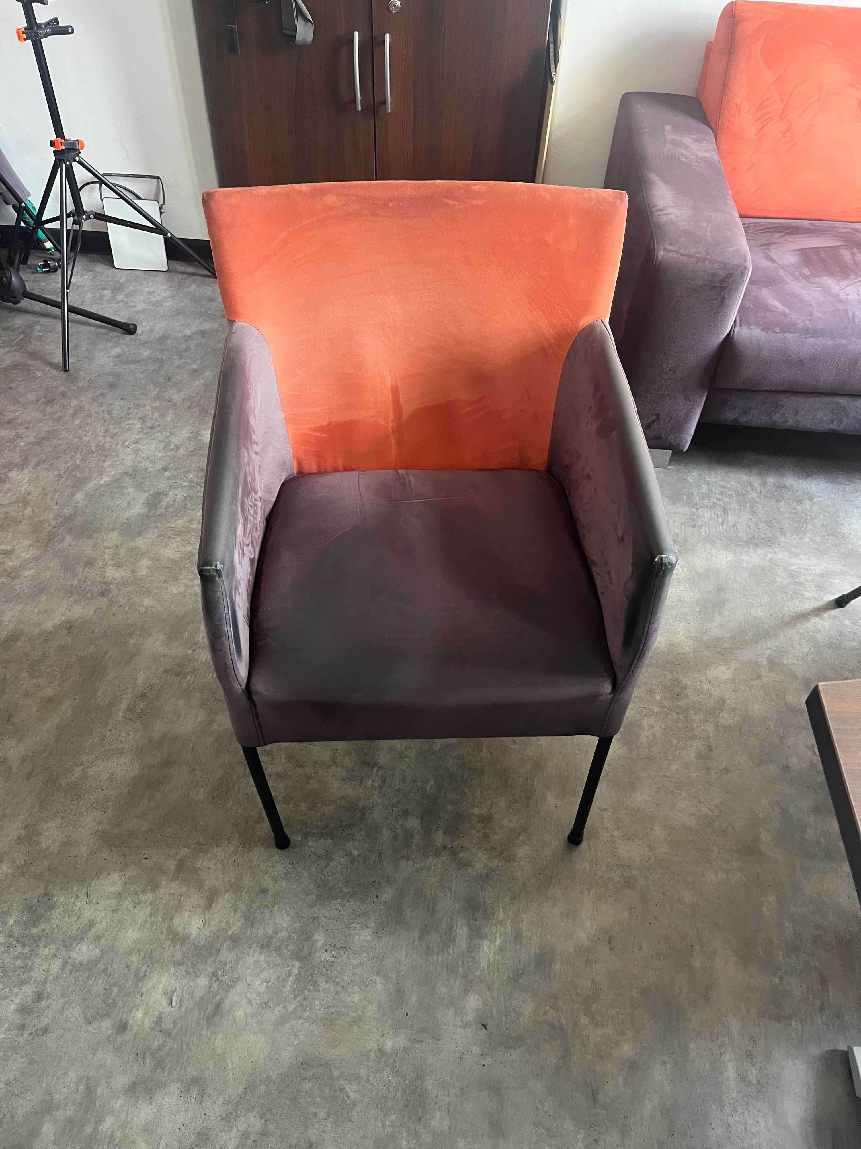 sofa oraz 6 krzeseł