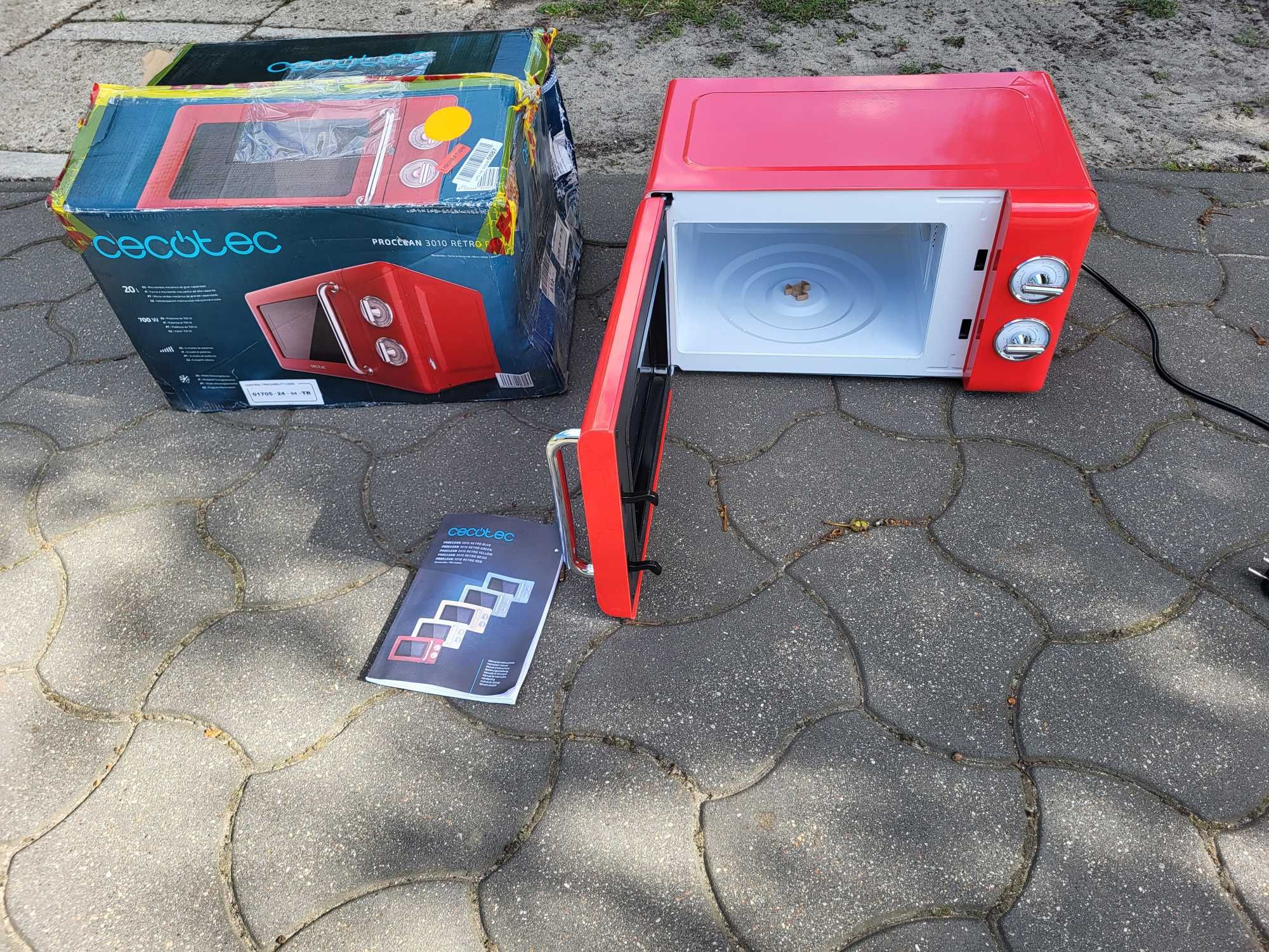 Nowa mikrofalówka Cecotec ProClean 3110 Retro Czerwona z grillem 700w