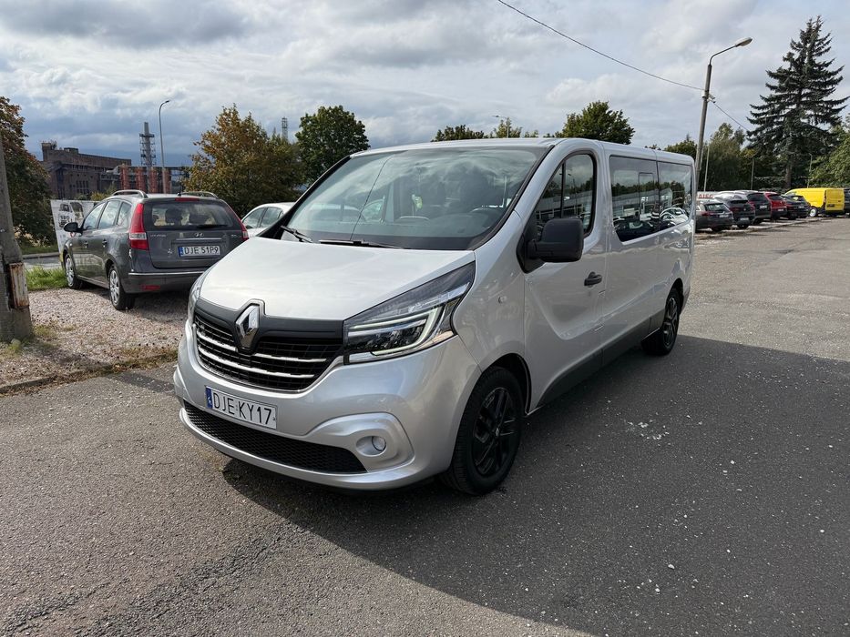 Renault Trafic Bogate wyposażenie Gwarancja Przebiegu ! Reflektory Ledowe ! 9 OSÓB !