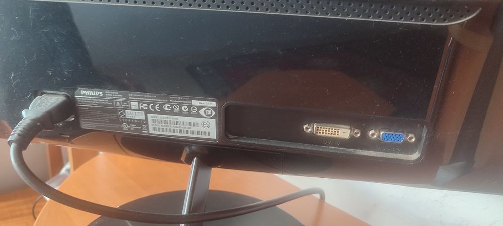 Продам комп'ютерний монітор