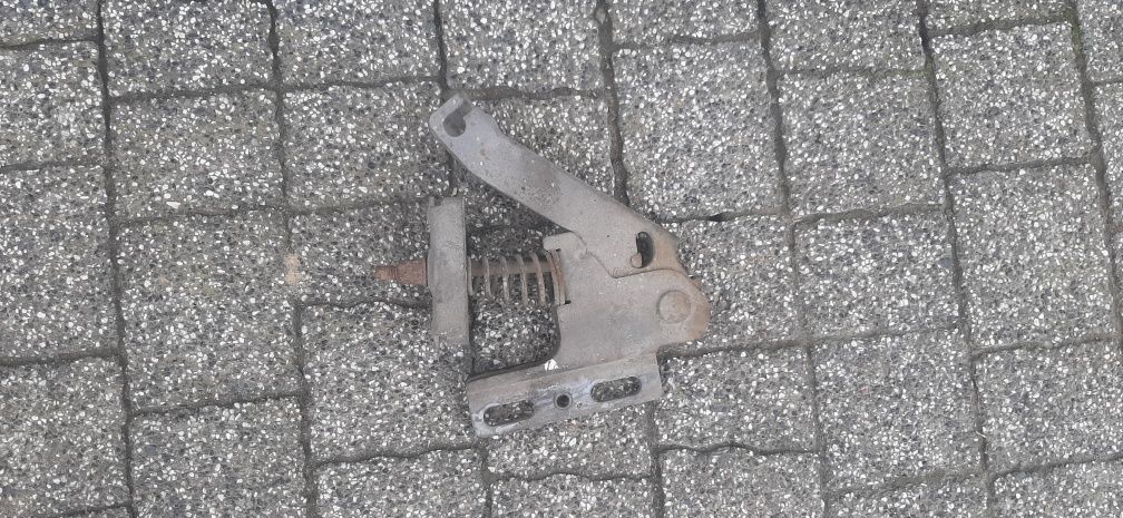 Regular mechanizm hamulca ręcznego