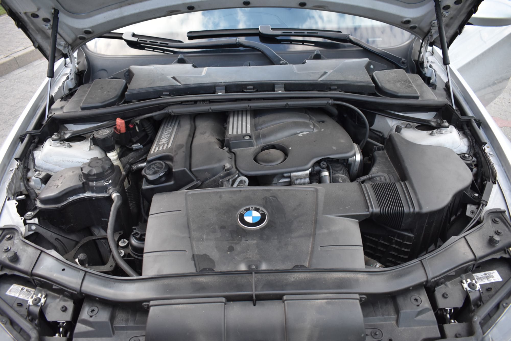 BMW Serii 3 E90 2007 • Automat • 183 tys. km •