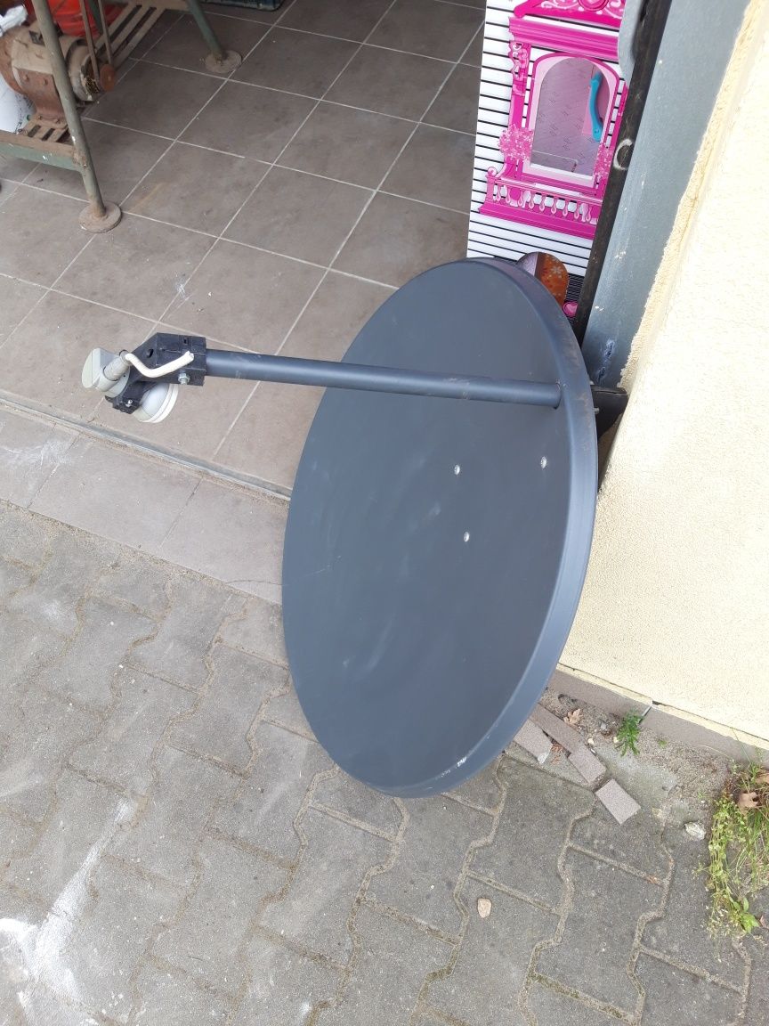 Duża Antena satelitarna / talerz satelitarny