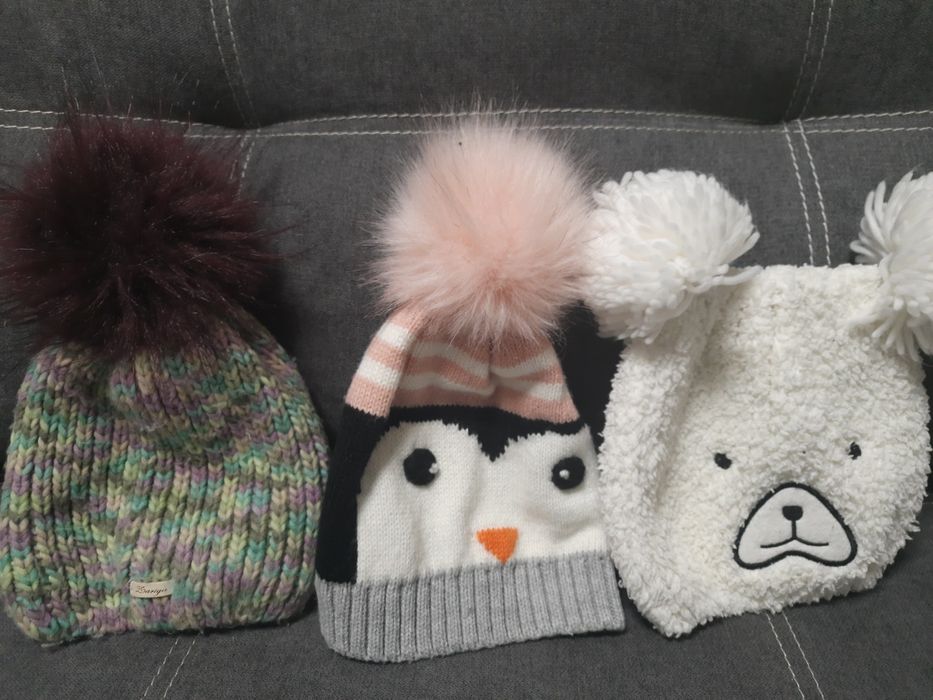 Теплые шапки на девочку