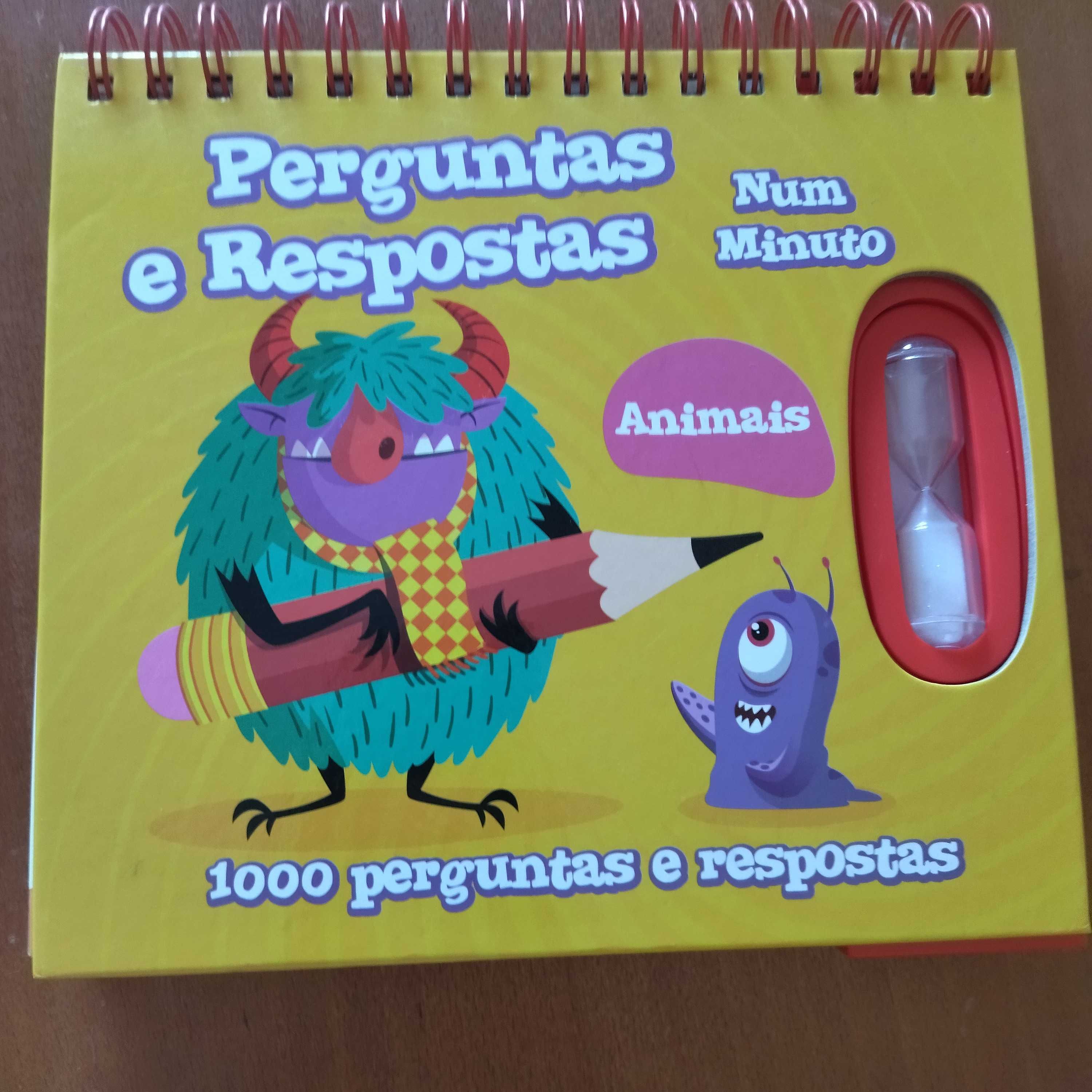 Livro perguntas e respostas com ampulheta