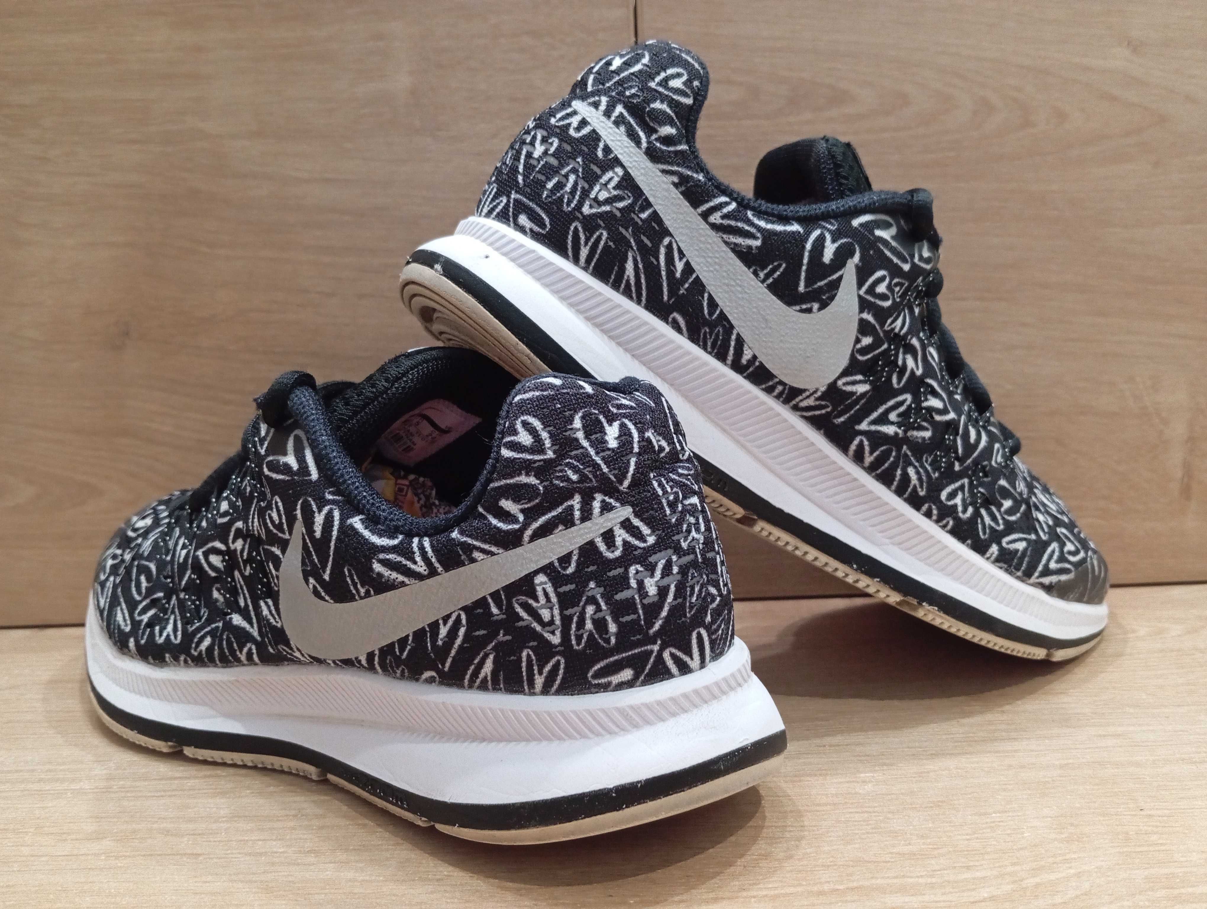 Nike
Air Zoom Pegasus 33 Damskie Buty Sportowe do biegania Rozm. 38,5
