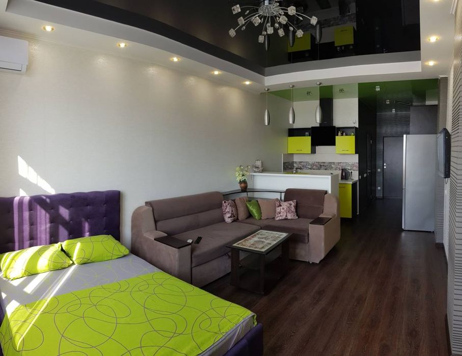 Сдаю На 25 эт. 1к.кварт. посуточно и почасово. М.Холодная гора