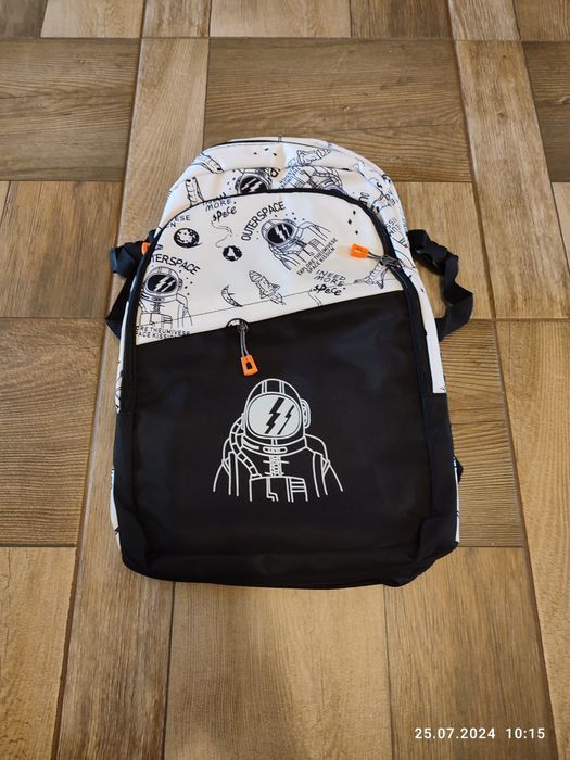Nowy plecak szkolny turystyczny Astronauta