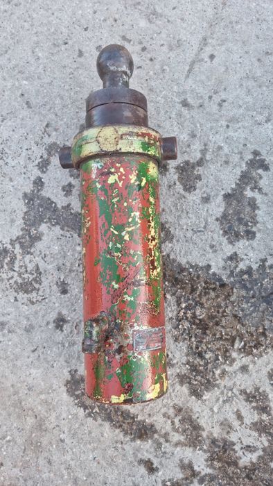 Siłownik wywrotu tłok przyczepy d35 Autosan d732