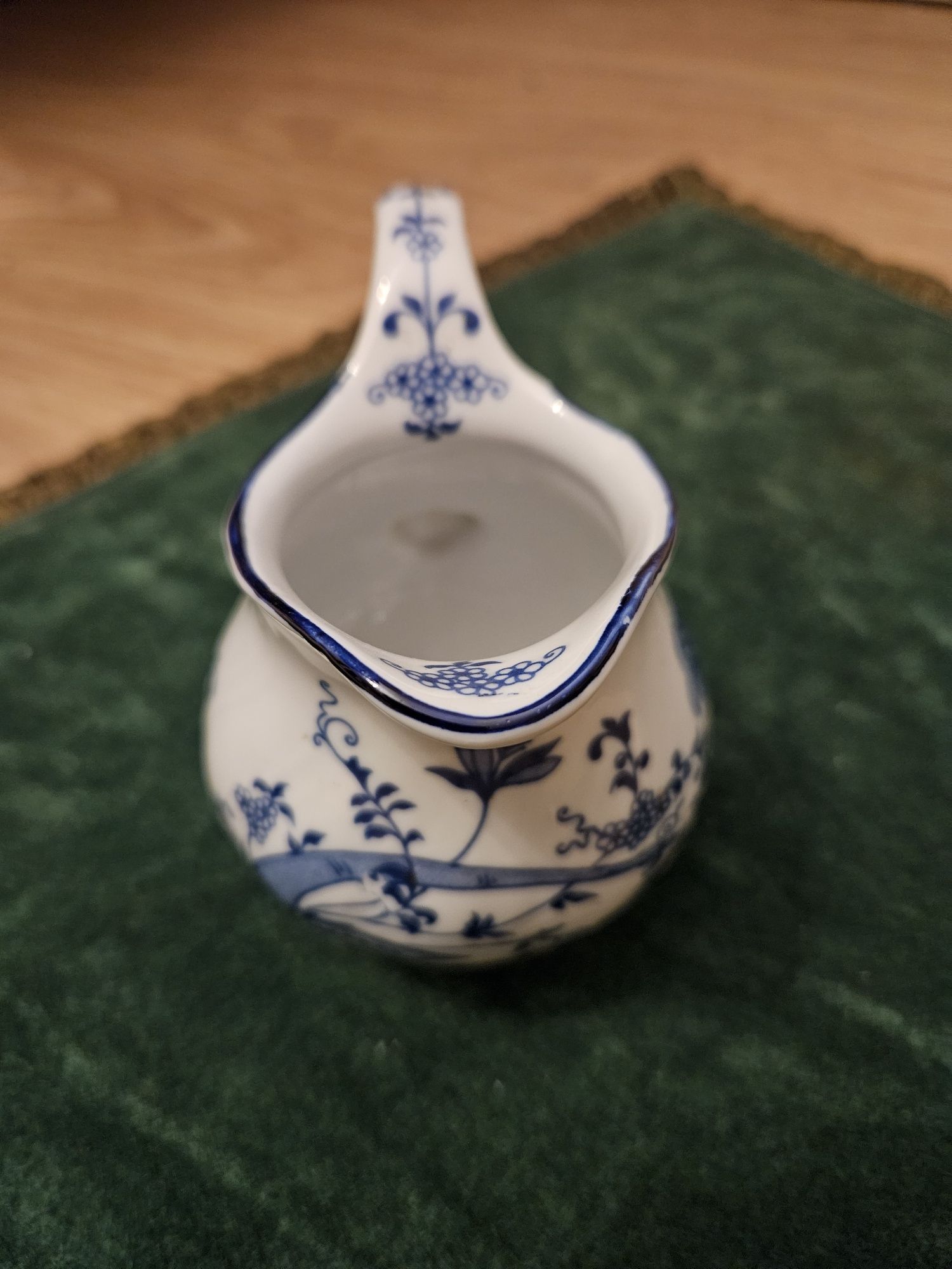 Mleczarka porcelana