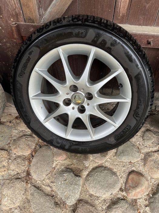 Letnie opony Felgi aluminiowe Toyota 205/55/R16 toyota