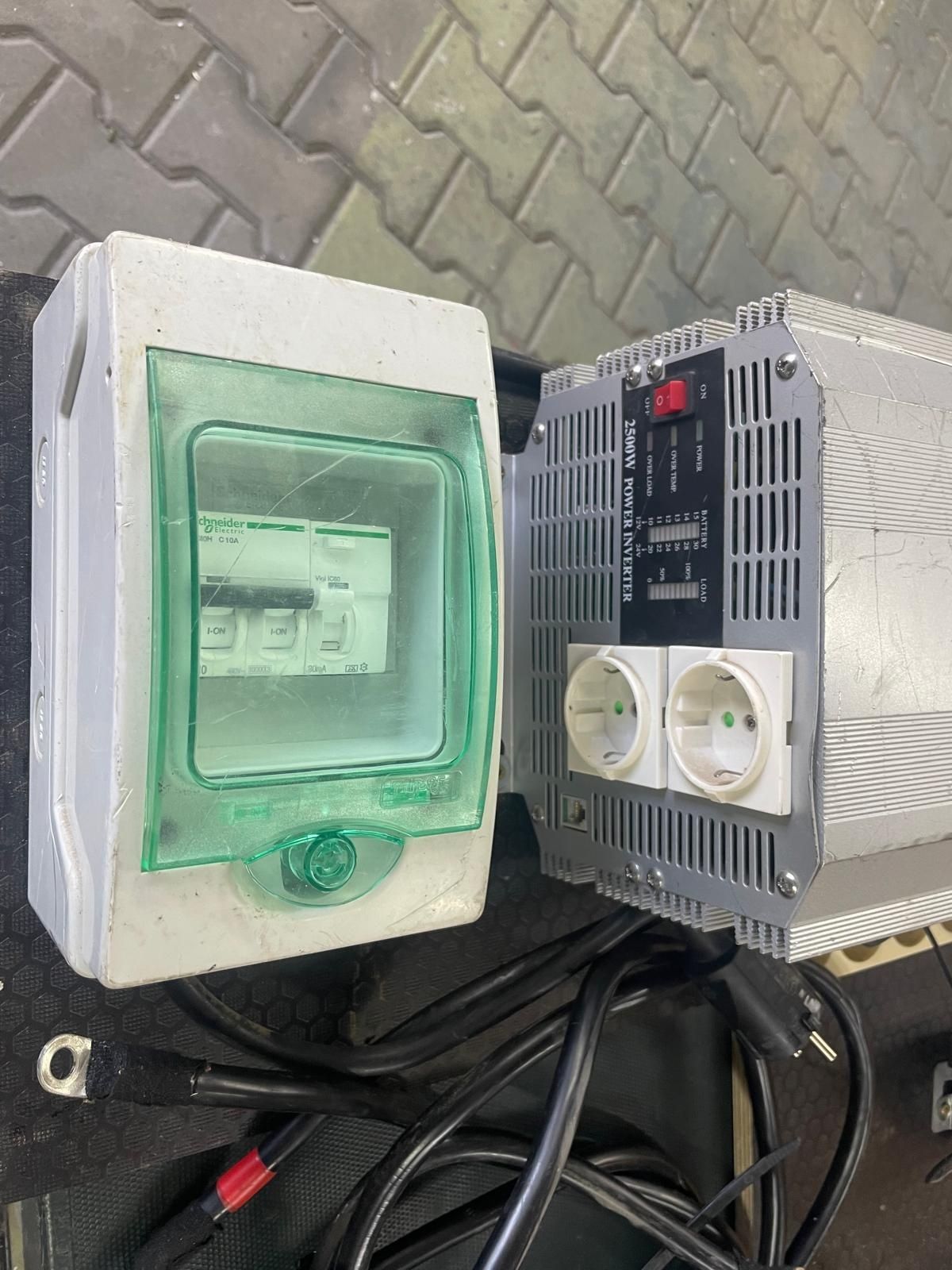Przetwornica Fraron 2500W plus akumulator Dyno żel 100 aha, cały ze