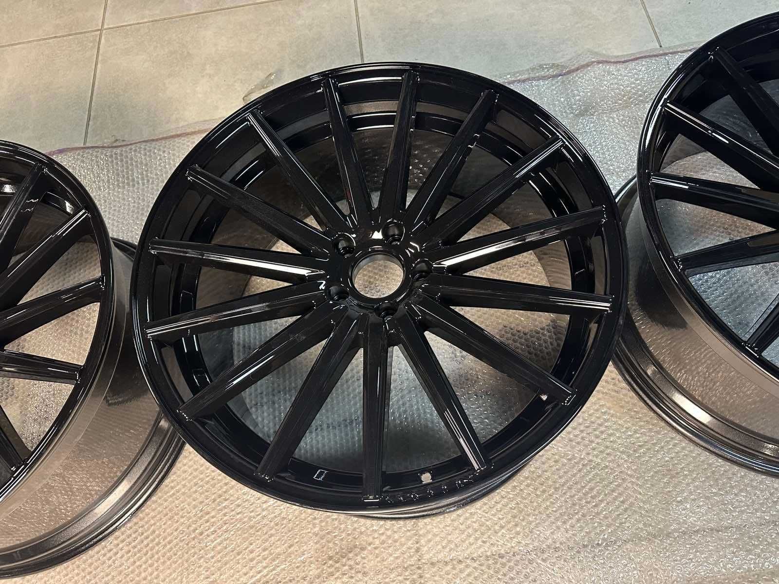 R22 Vossen Range Rover комплект 5x120 J10,5 VFS2 Gloss Black Concave