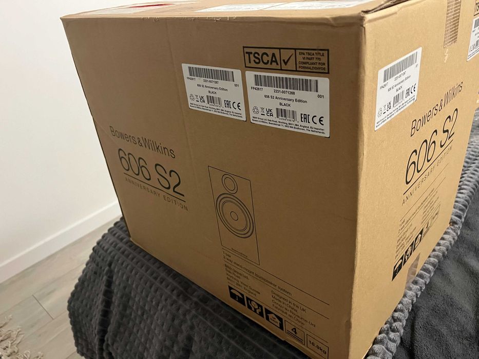 Colunas Bowers & Wilkins série 606 Édition anniversaire.