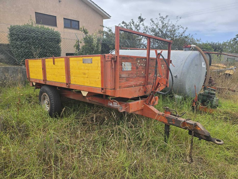 Reboque agricola tri basculante Herculano 3500 kg - usado