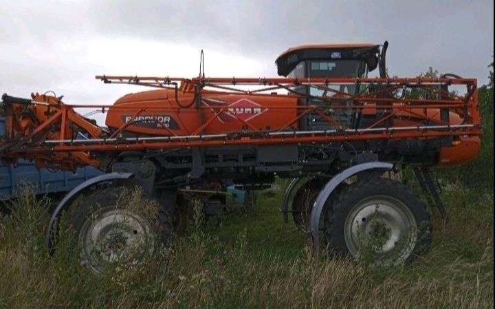 KUHN PARRUDA  MT 3030 самохідний оприскувач