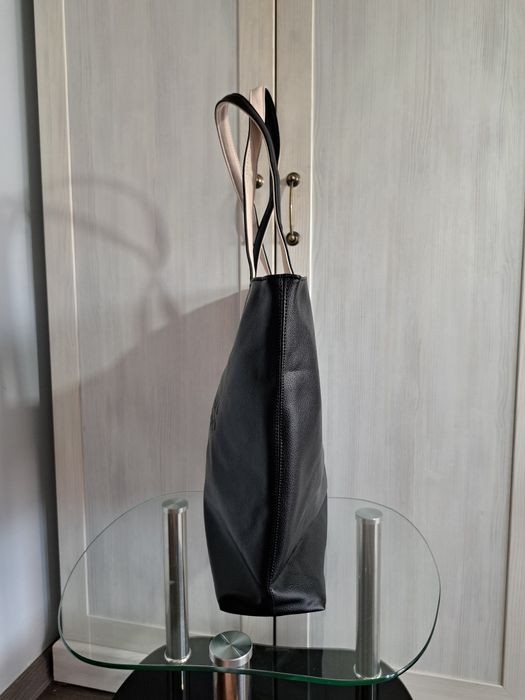 Torebka Guess z kosmetyczką skórzana