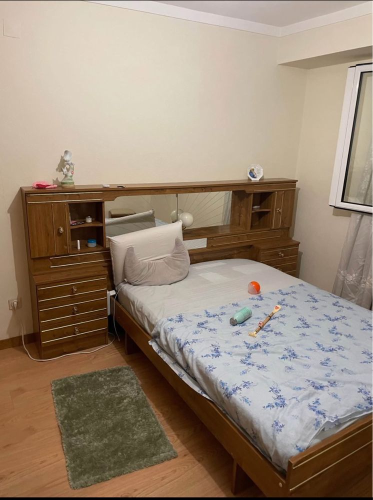 Cama de casal.
