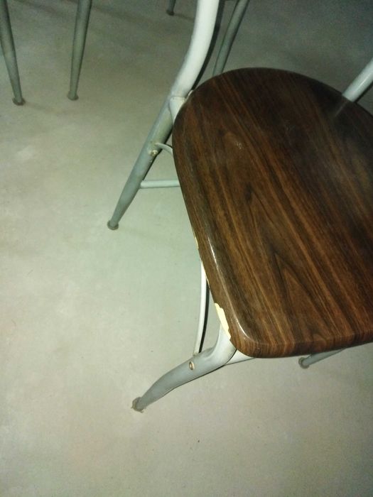 krzesła na działkę