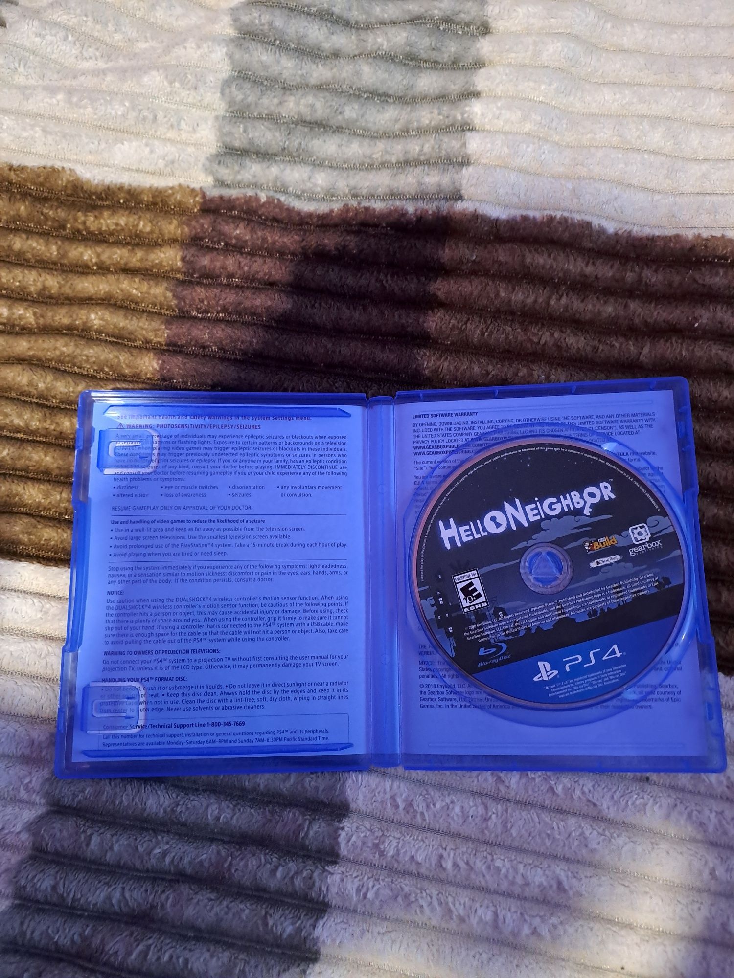 Продам диск ps4 hello neighbor