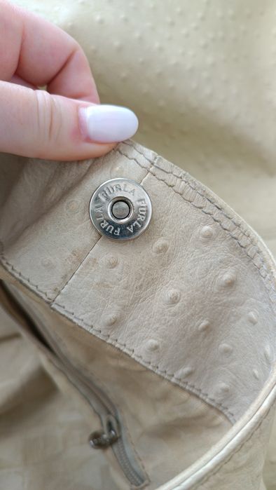 Сумка хобо зі страусиної шкіри Furla