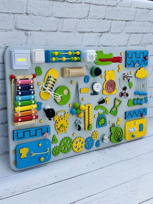 Бізіборд бізікуб