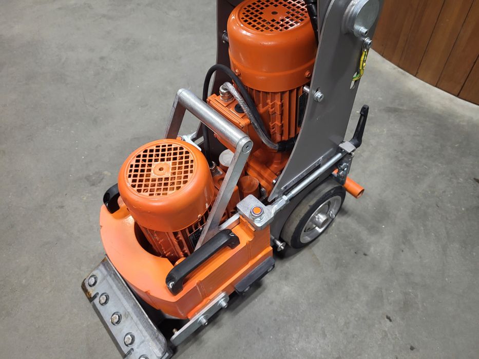 Skrobak podłogowy Husqvarna BS75 zrywarka podłogowa Blastrac 230V