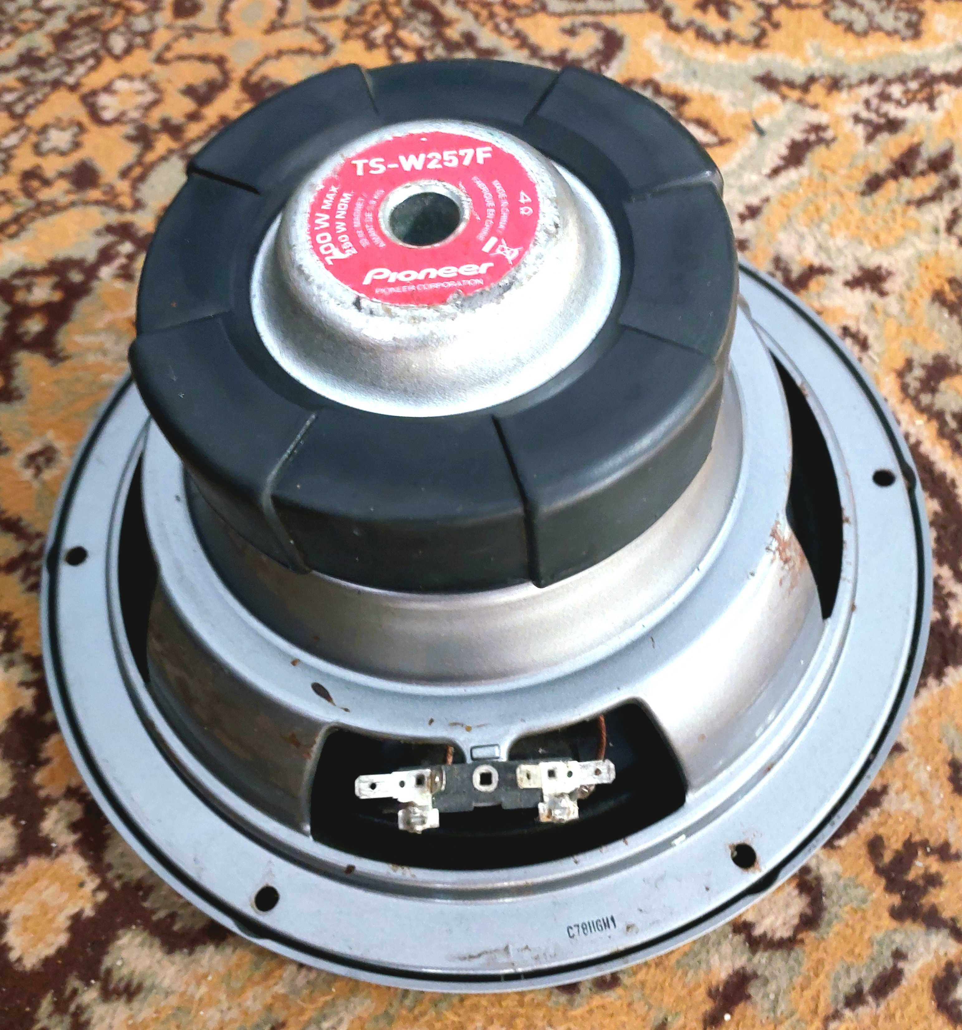 Sprzedam głośnik basowy Pioneer TS-W257F