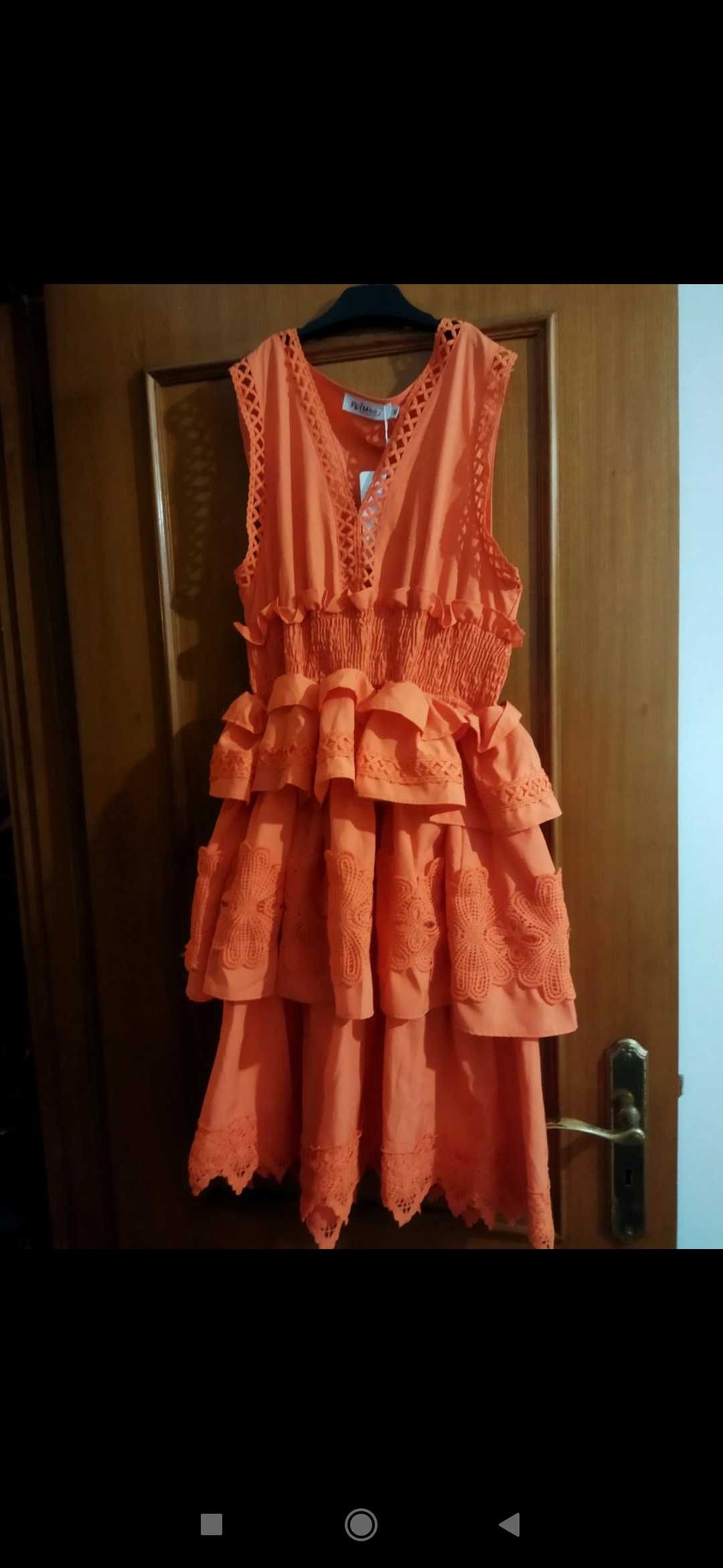 Vestido cor de laranja