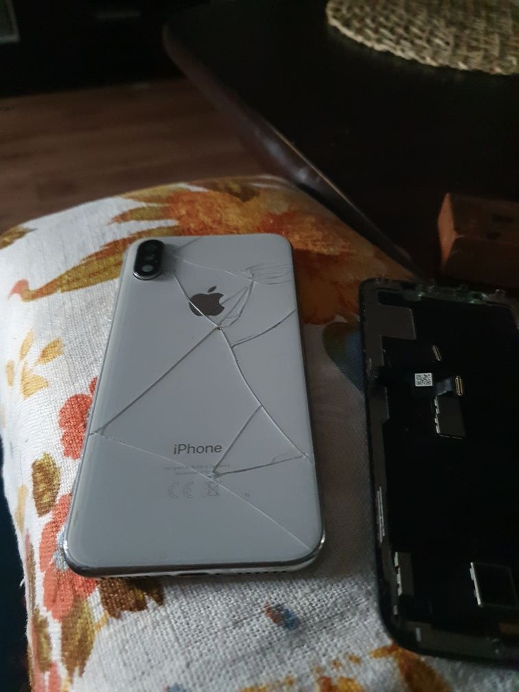 IPhone x uszkodzony
