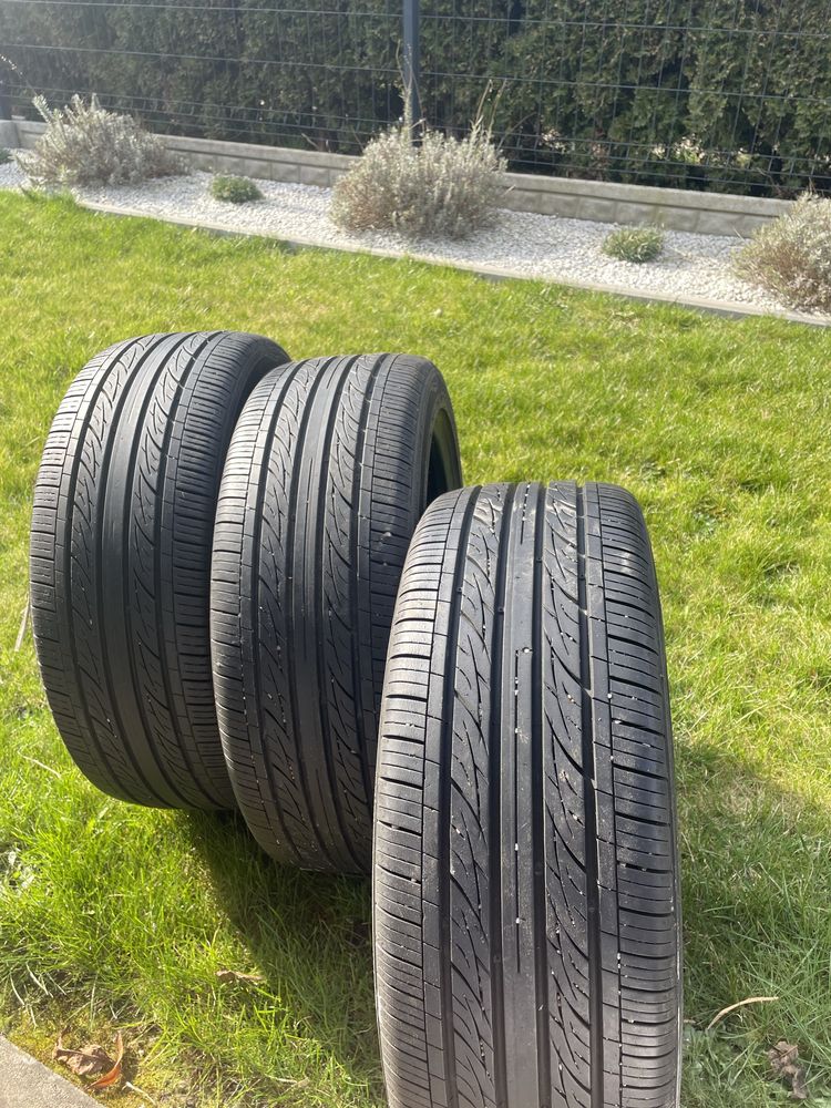 Opon kumho 215/45 r18