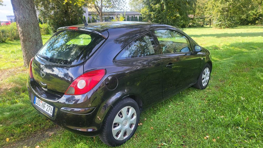 OPEL Corsa 2008 1.2 benz 4cylindry 180000km  dwa klucze z Niemiec