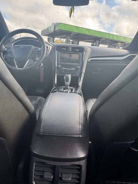 Ford Fusion 2013 Plug-In Hybrid Titanium