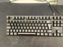 Teclados gaming hyperx e sharkoon