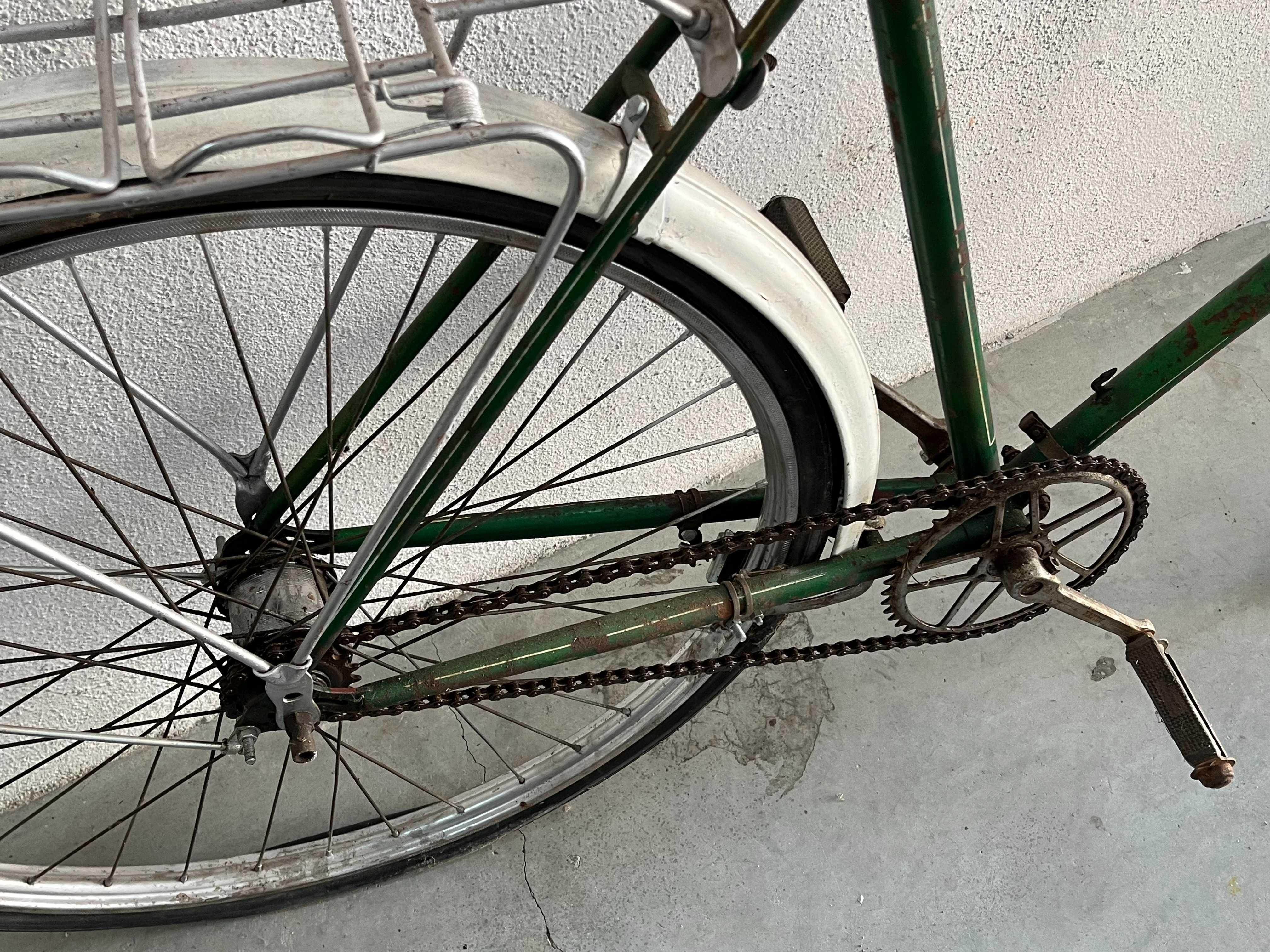 Bicicleta pasteleira antiga travões de alavanca e cubo Sturmey Archer