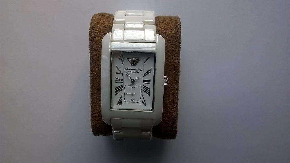 Relogio Emporio Armani com bracelete em ceramica branca