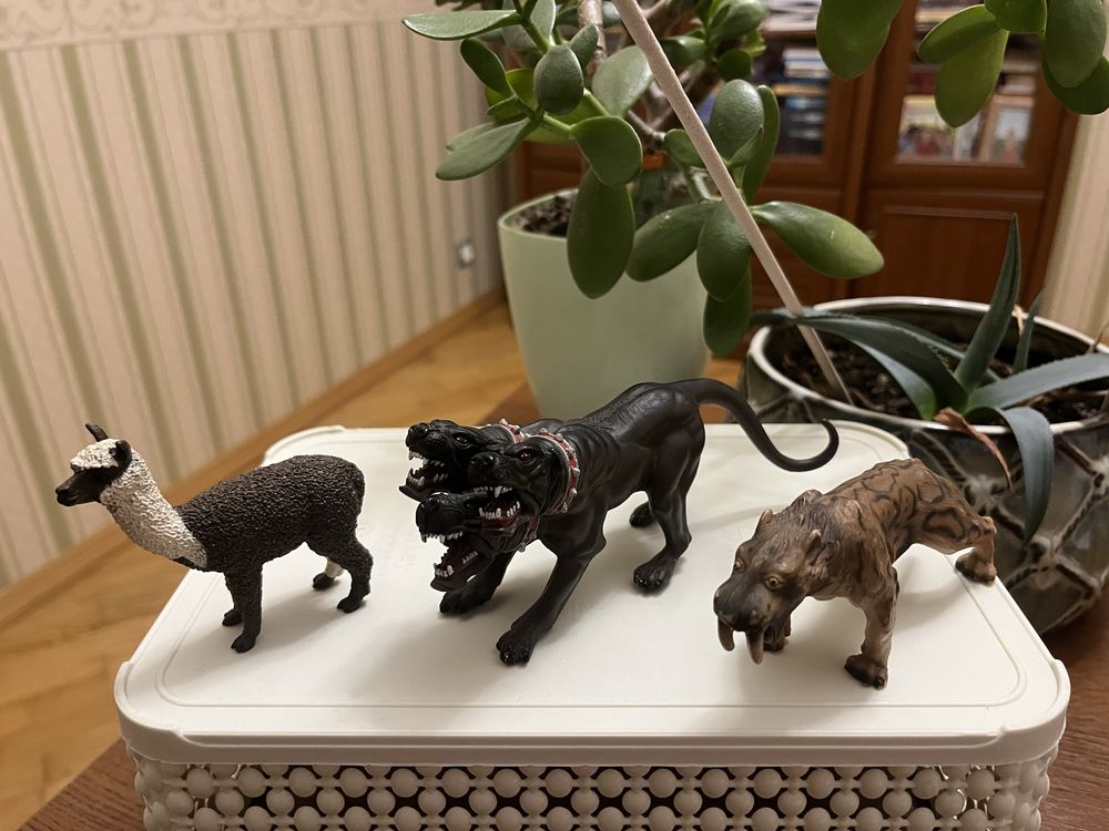 Игрушки Schleich, Papo.