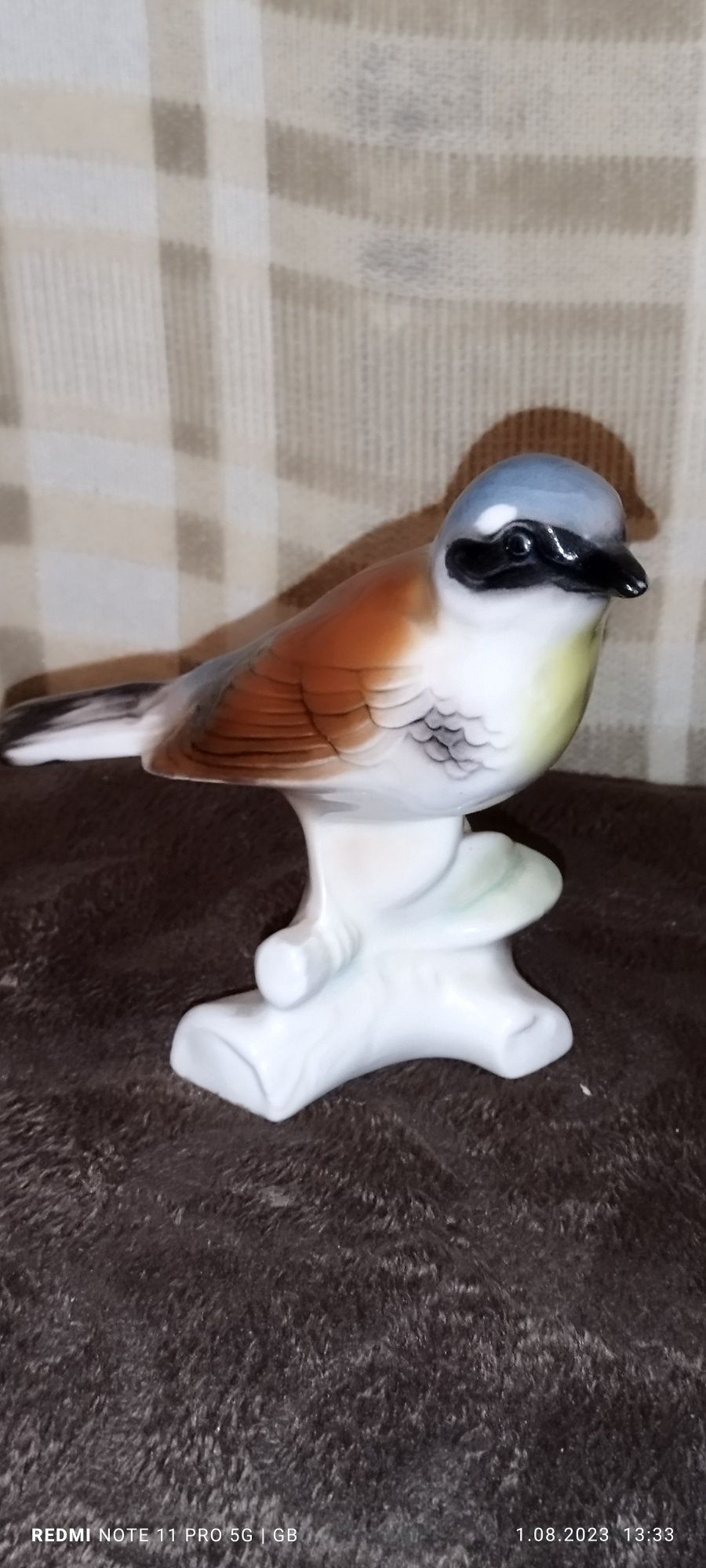 Sprzedam figurkę ptaka porcelanową z lat 60 oryginał