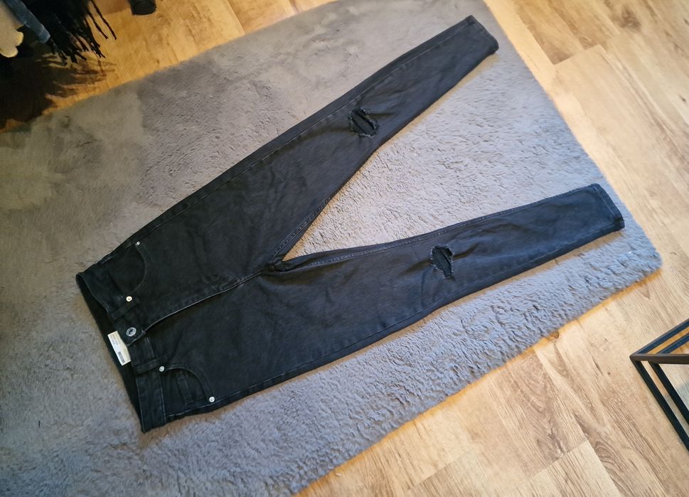 Czarne spodnie wysoki stan