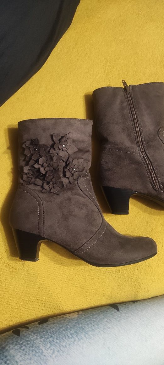 Zamszowe buty botki półbuty kozaki 38 zamsz liva loop