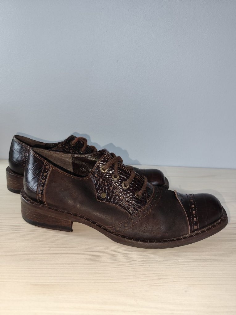 Eleganckie skórzane mokasyny męskie 41